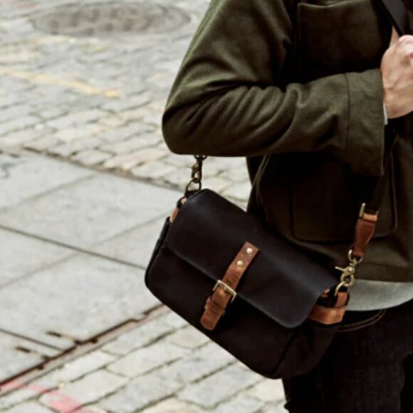 ONA Bowery Camera Bag Crossbody Black Canvas - Picture 1 of 12